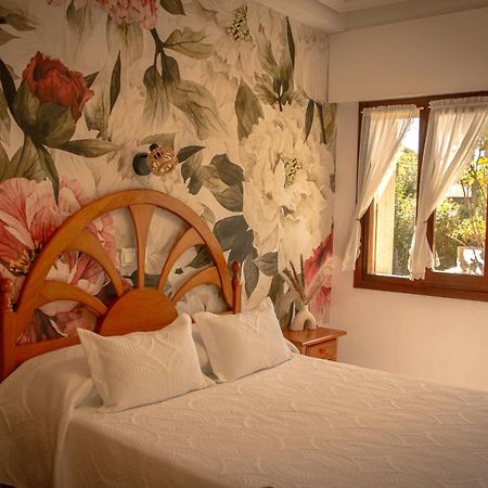 Cosma House Hotel Hinojedo Kültér fotó