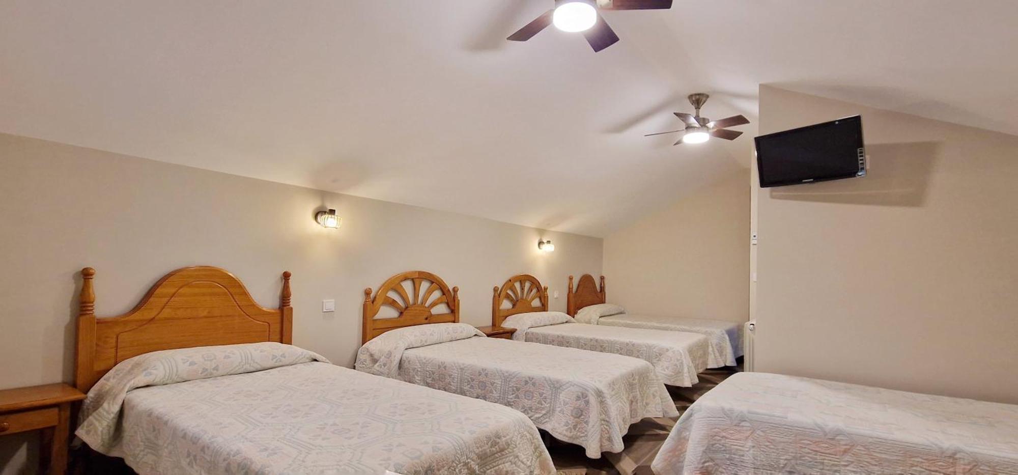 Cosma House Hotel Hinojedo Kültér fotó